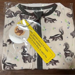 The Sleepy Sloth bamboo zippy, Berry Stinky (12-18 months)